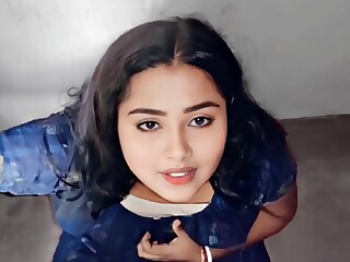 Indian cutie gets fucked standing up