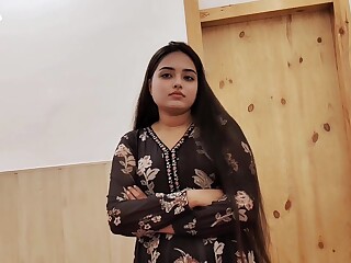 Curvy Indian Bhabhi Takes Hard Cock In Hotel