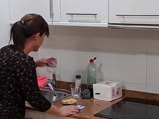 Montse Swinger Hart im Küchenfick